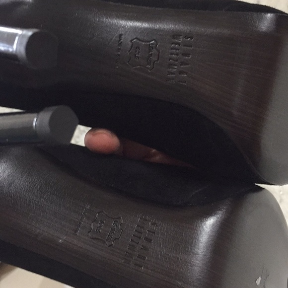 Stuart Weitzman Women's Queen Suede Pumps. 9M - Picture 8 of 8